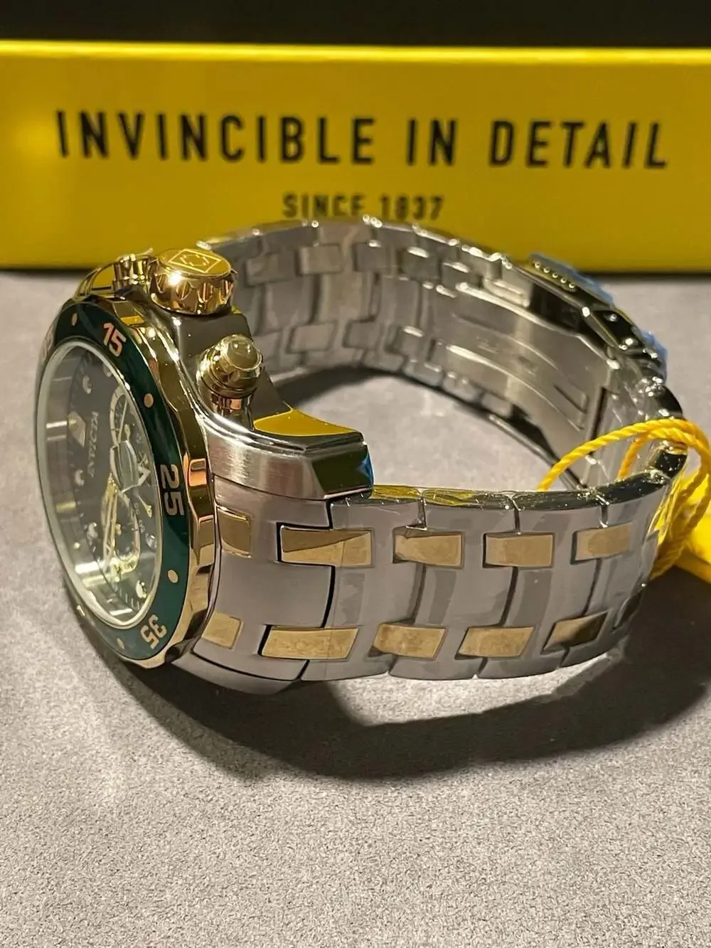 Invicta Pro Diver SCUBA Men’s Watch 48mm Steel Gold Green 40191